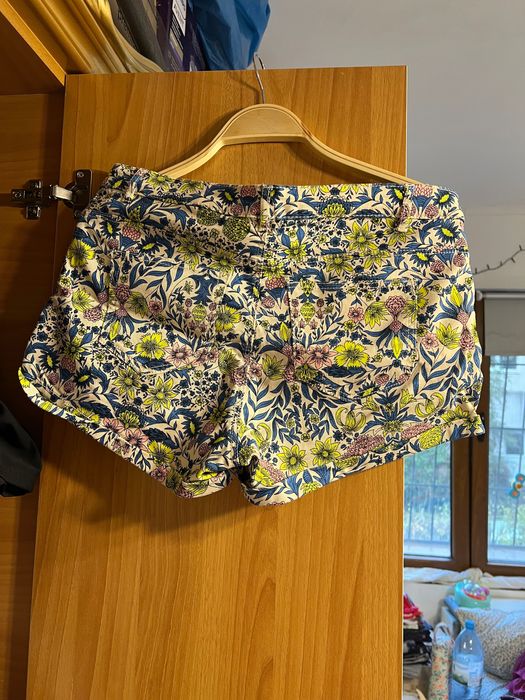 Pantaloni damă scurți H&M denim mărimea 40