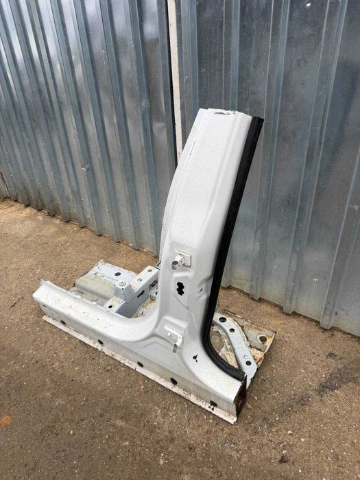 Stalp prag stanga Bmw X3 G01 facelift lci 41007494061