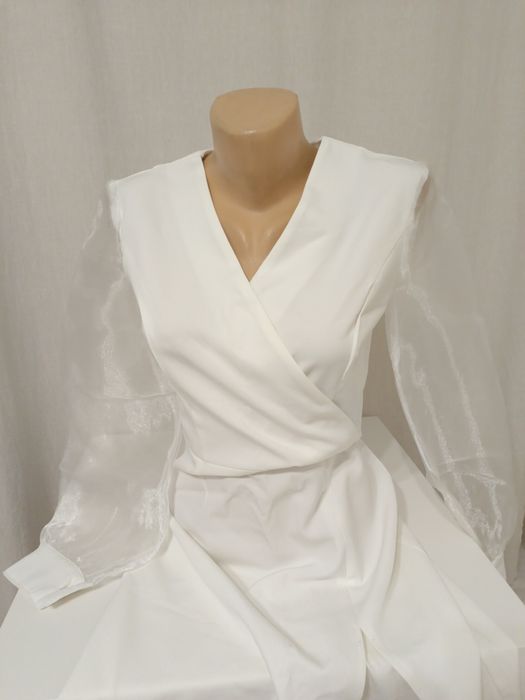 Платье размер S 3000тг