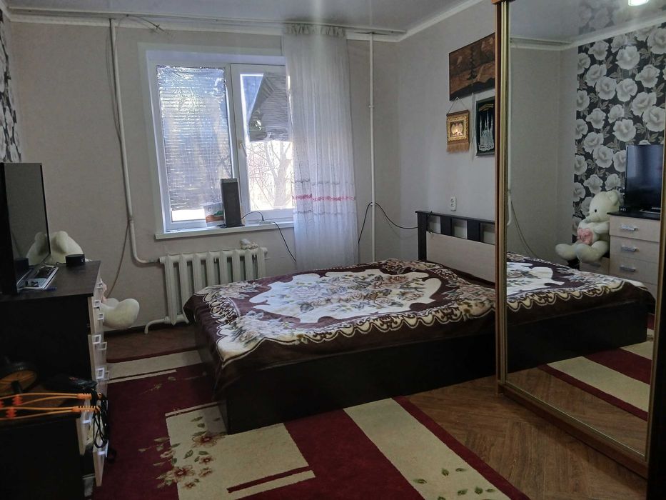 Строитель Напротив Алтындар