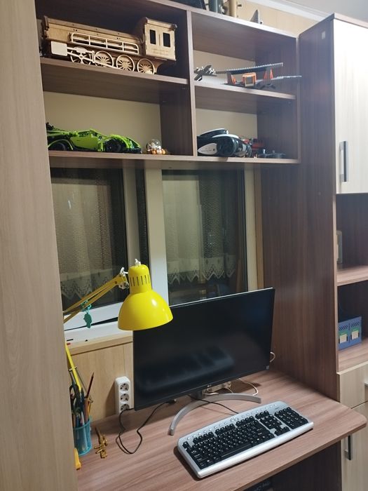 Продам детскую стенку б/у