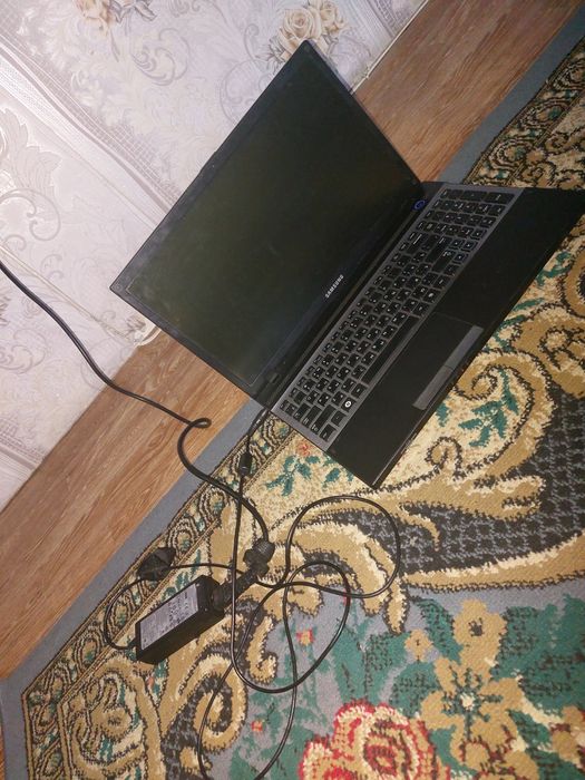 Продам ноутбук samsung