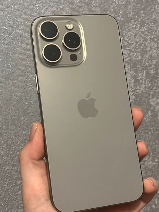 Продам айфон 15 про макс