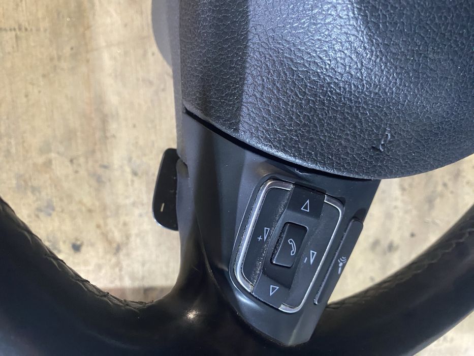 волан за фолксваген с пера