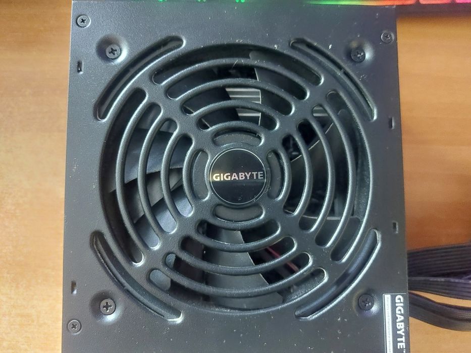 Sursa gigabyte 650W Gold