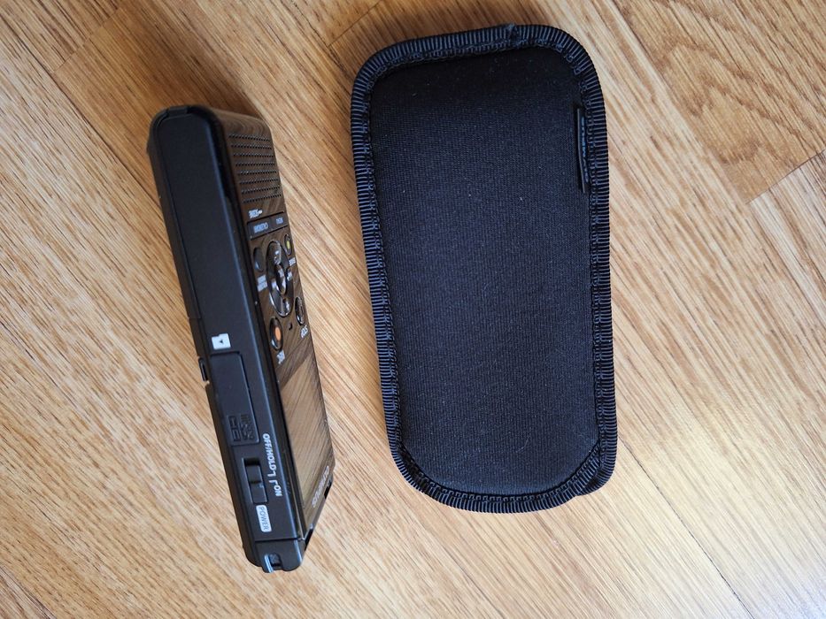 Диктофон Olympus WS-853, 8GB + microSDHC 32GB