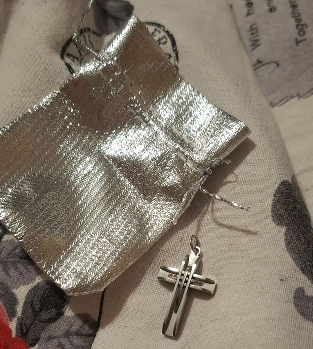 Кръст от медицинска стомана