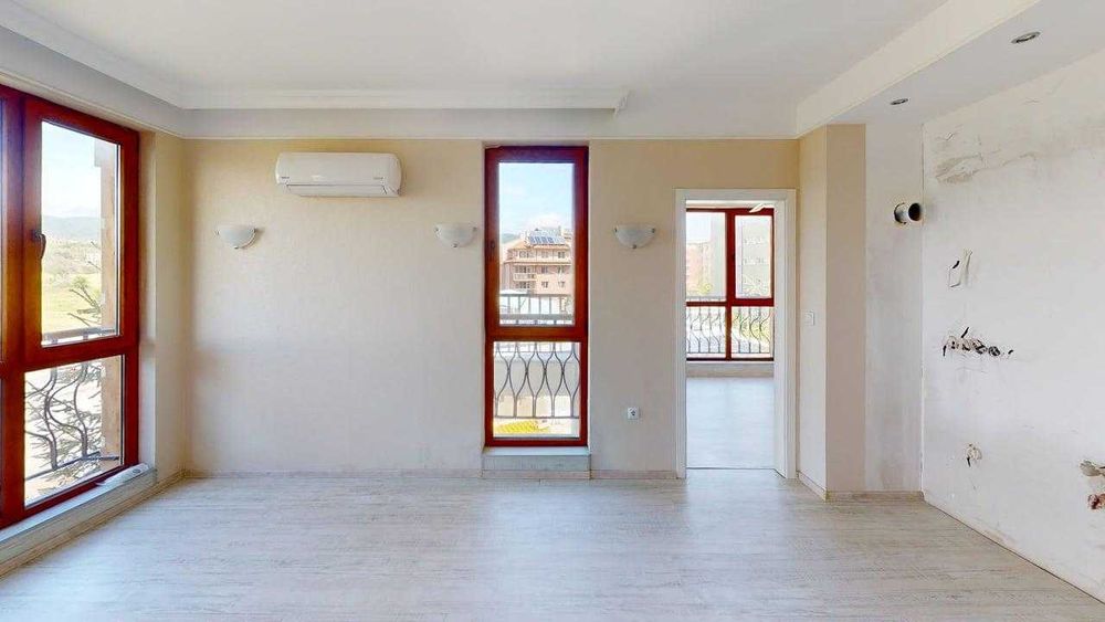 Продава се Тристаен апартамент в к.к. Слънчев бряг - 57 кв.м за 1402 €/кв.м - Снимка #1