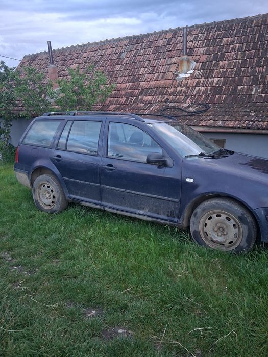 De vanzare golf patru