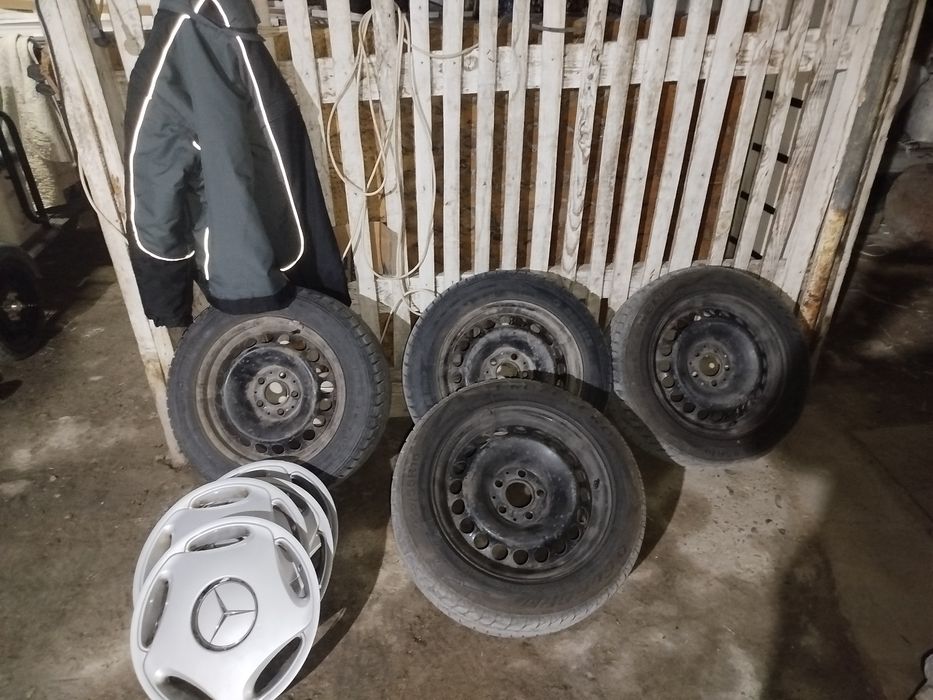 Шины с дисками и калпак