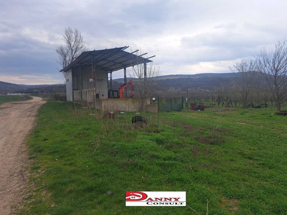 Продава се Земеделски имот в Велико Търново, Акация -  кв.м за 1836 €/дка - Снимка #1