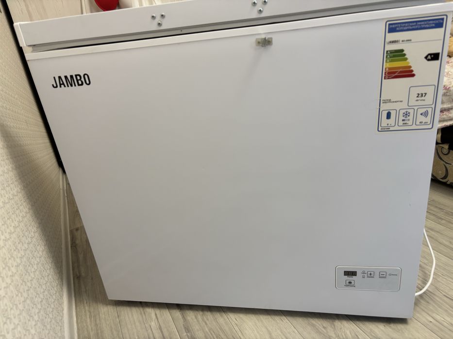 Морозильник Jambo в отличном состоянии.