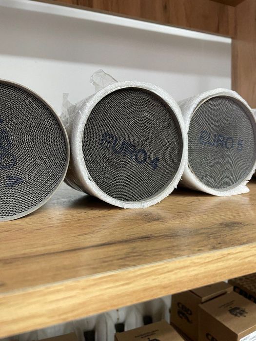 Установка Универсальных Катализаторов