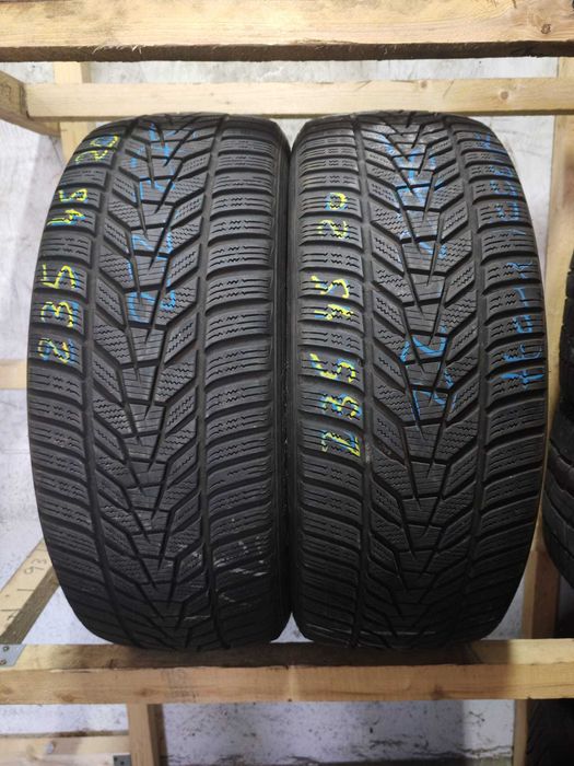 2 anvelope 235/45 R20 Hankook