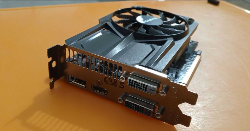 638S.Placa Video Gigabyte NVIDIA GeForce GTX 950 OC,2GB DDR5-128Bit,PCI-e 3.0,DX 12