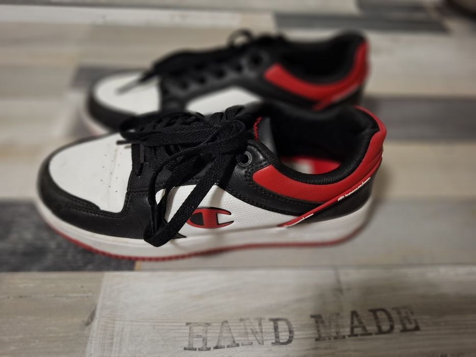 Adidasi piele Champion nr 39