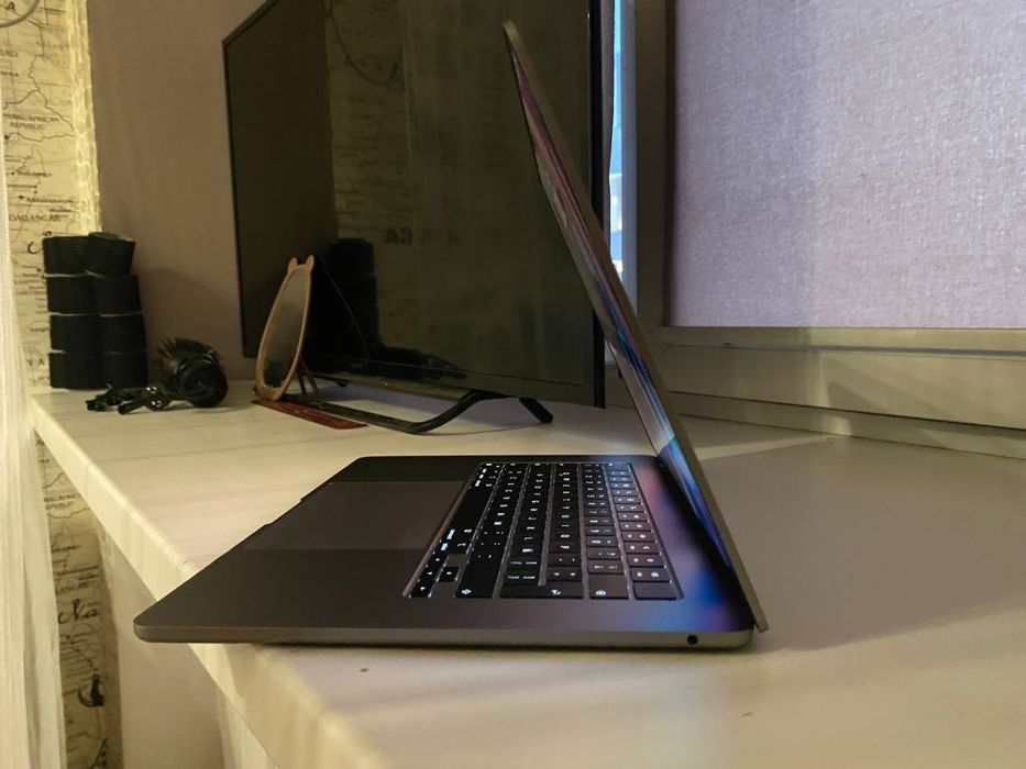 Продам MacBook Air15 (2023)