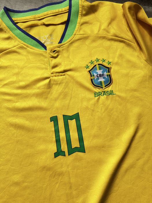 Сороконожки и форма футбольная