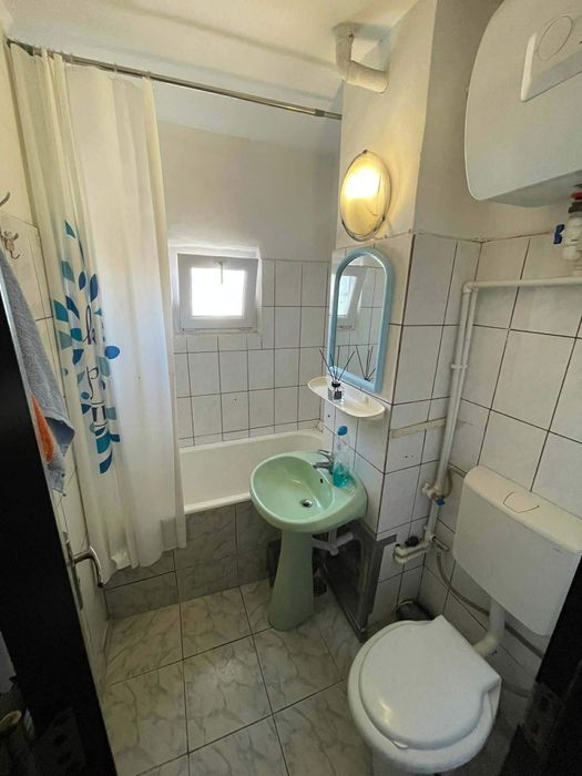 Inchiriez apartament calea București