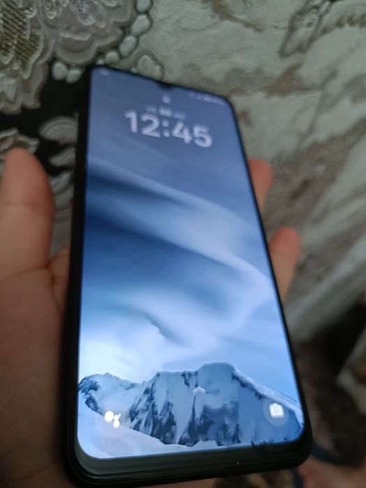 Продам телефон хороший