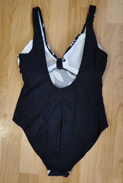 Женский купальник размер 46,