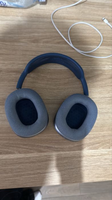 airpods max первое поколение