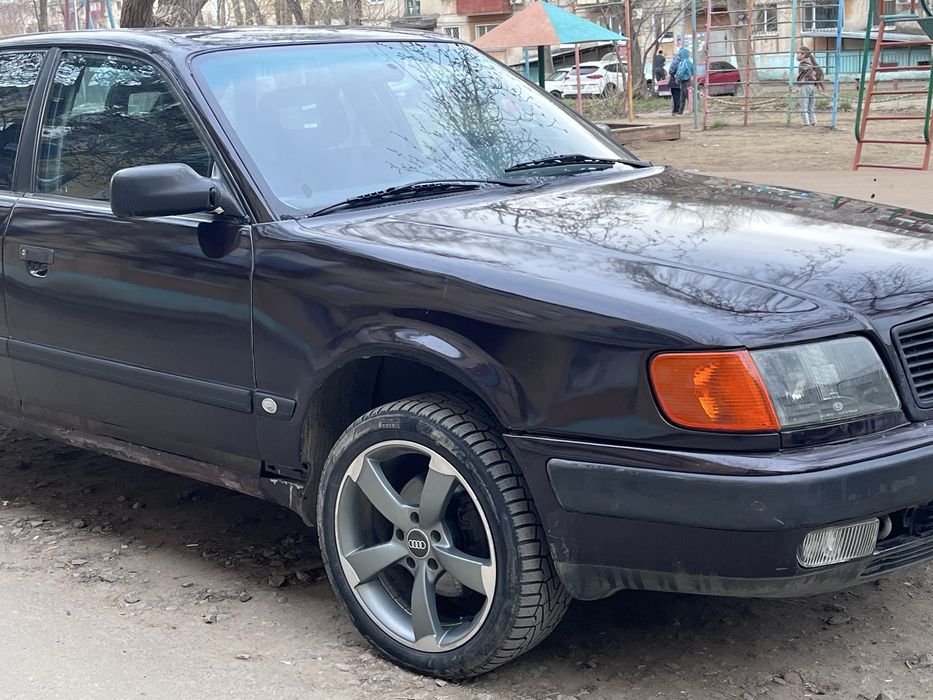 Audi 100c4 quatro