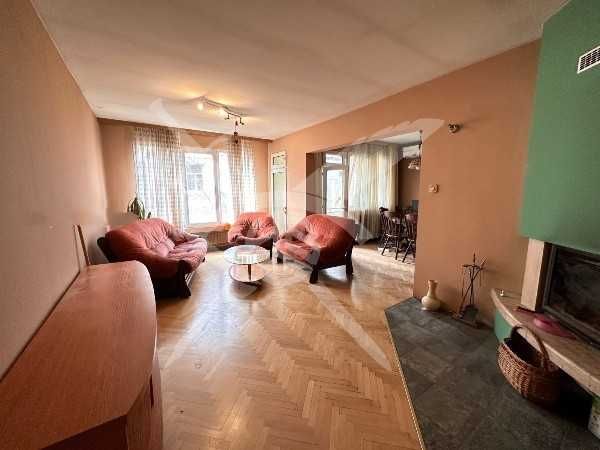 Продава се Четиристаен апартамент в Пловдив, Център - 126 кв.м за 1945 €/кв.м - Снимка #1