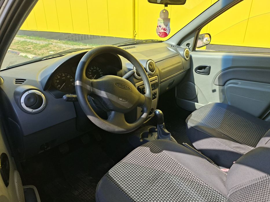 Vând Dacia Logan 14 Mpi