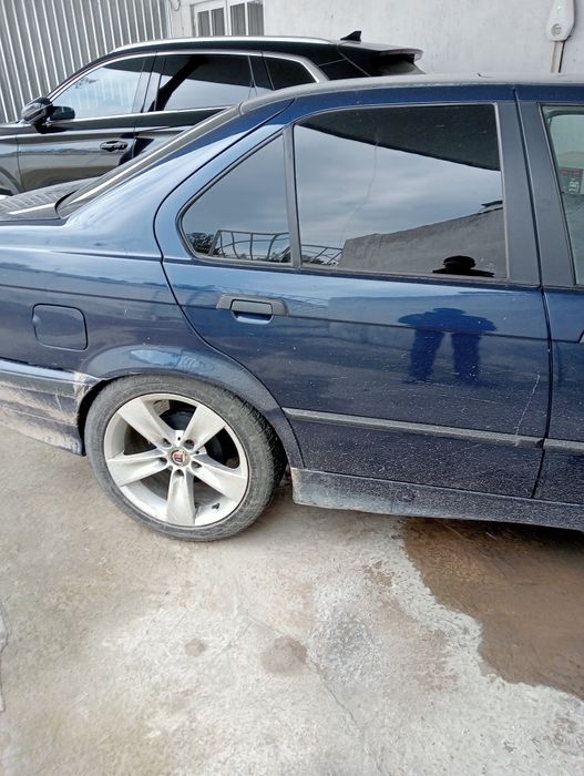 Продаю BMW 318 в хорошем состоянии