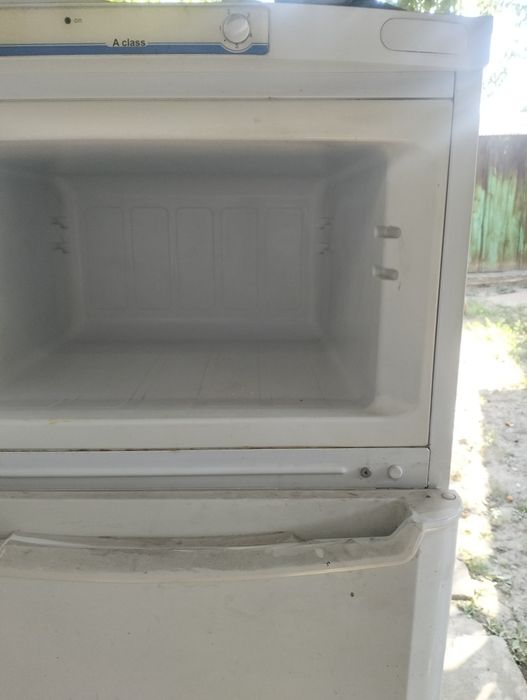 Холодильник indesit