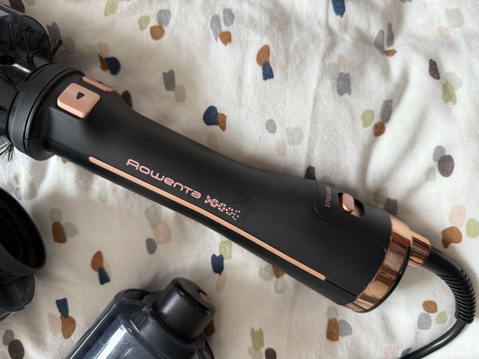 Perie rotativa neagra Rowenta