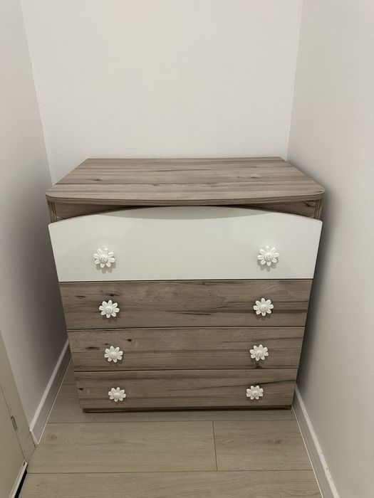 Бебешка кошара и скрин