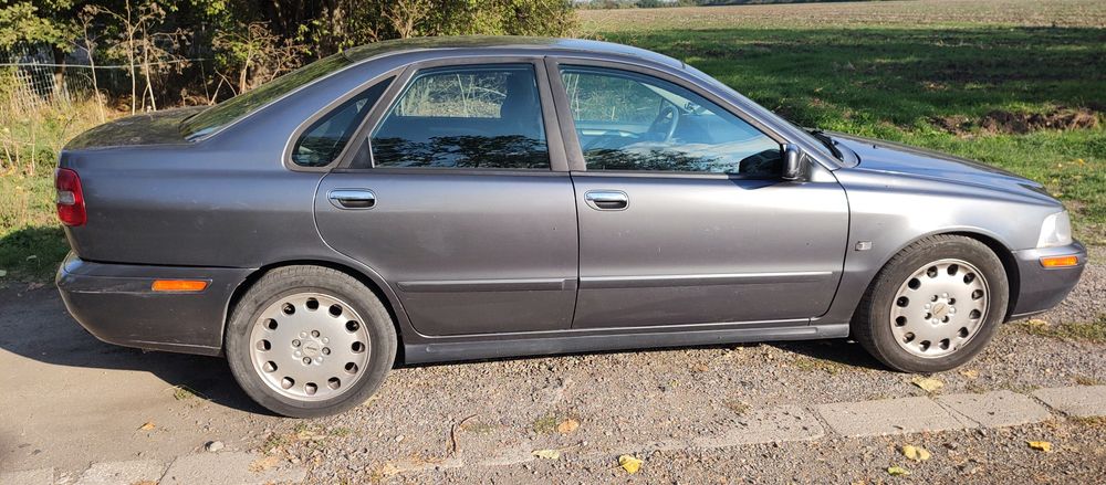 Волво s40 1.9d 2004г.