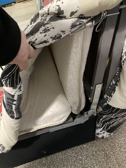 Разтегателен диван