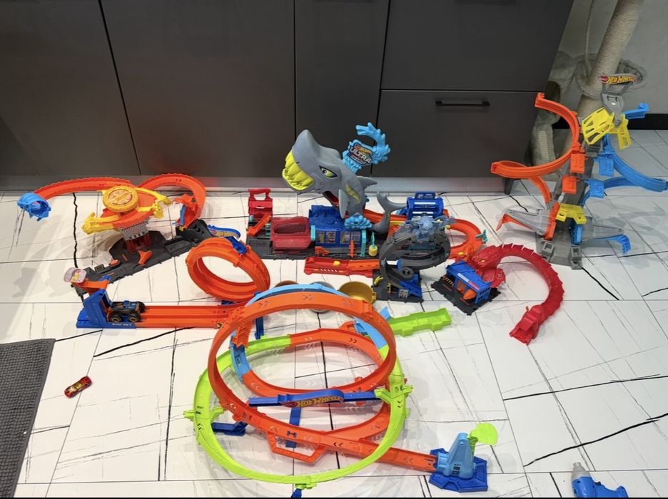 Писти Hot Wheels