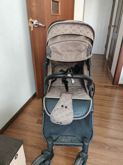 Коляска прогулочная