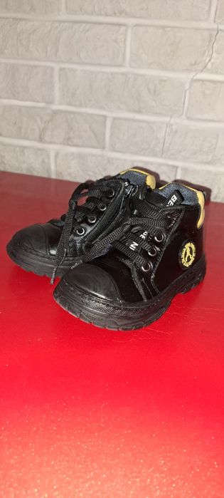 Детские осенние ботинки