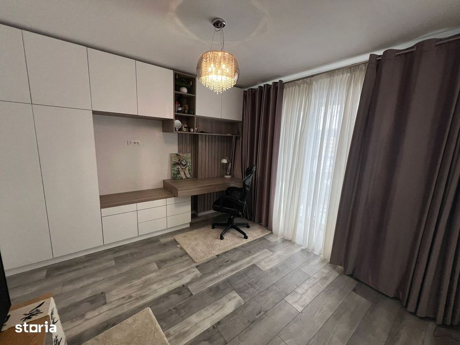 Direct proprietar-Vând apartament 3 camere, complet mobilat și dotat.