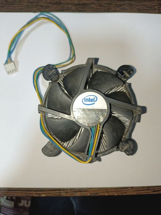 продам кулер для процессора