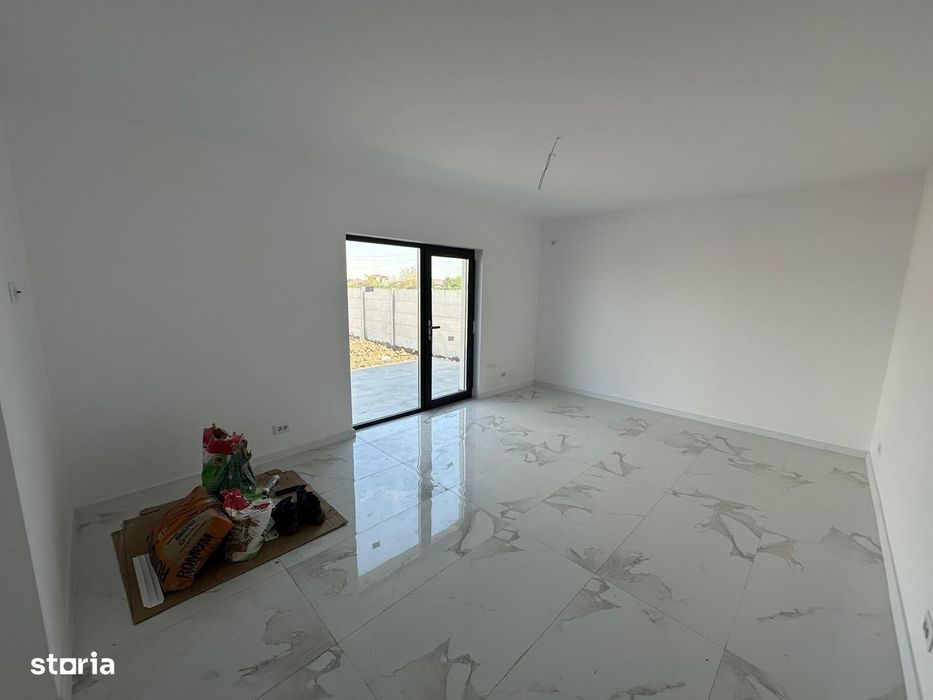 Casa in Clinceni cu incalzire in pardoseala, placa de beton si tripan