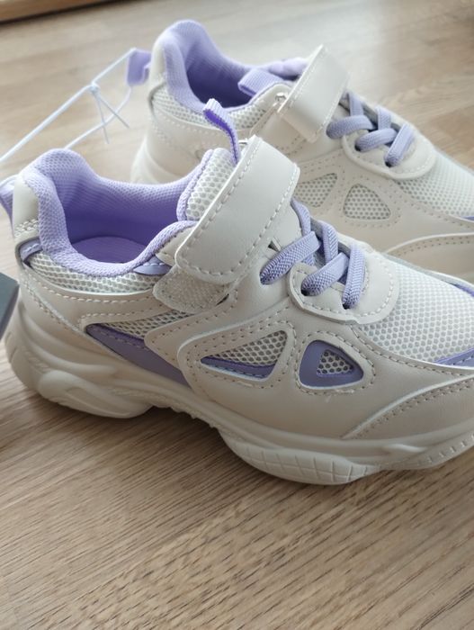 Adidași fetițe 26
