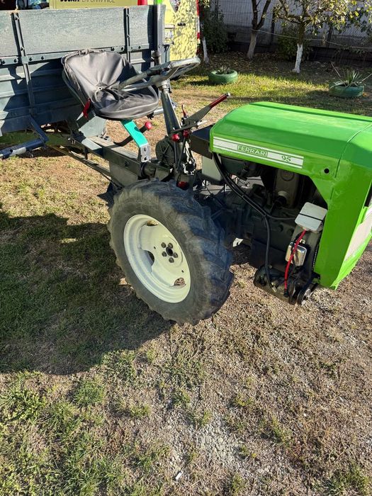 Vând tractoraș Ferrari 4x4
