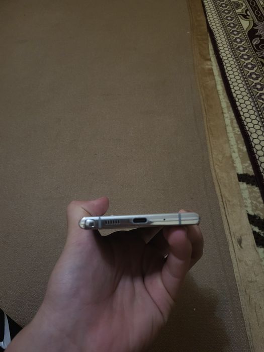 Продам самсунг нот 10+ 5g срочно