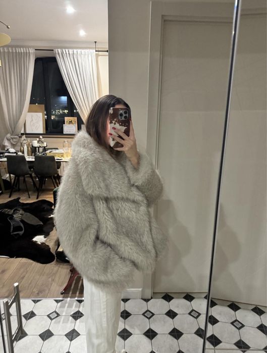 Шуба белая Zara.