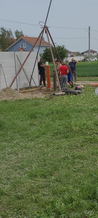 Executam puturi apă, denisipari