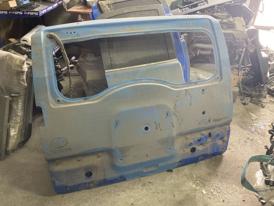 Крышка багажника Тойота FJ Крузер / Toyota FJ Cruiser