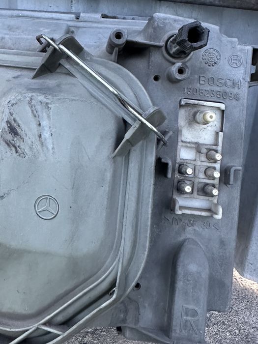 Фары Мерседес 124 Оригинал Bosch.
