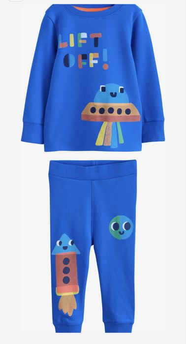 Нови пижами за момче Next