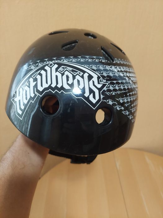 Тинейджерска каска